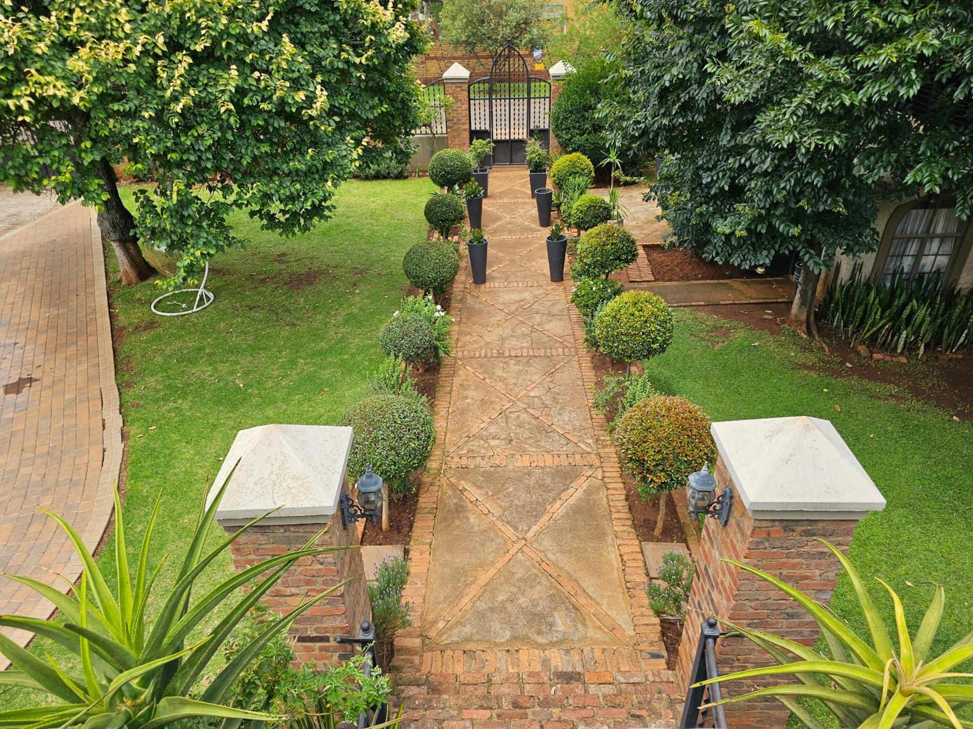 Castle Home Centurion Exterior photo